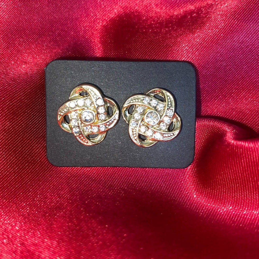 Brand New Beautiful Infinity Loop Stud Earrings